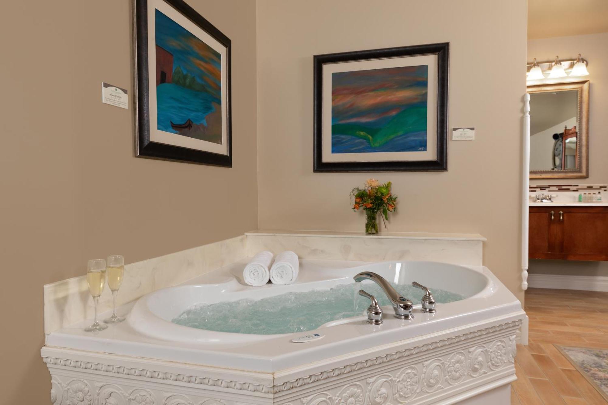 The Oakwood Inn Okoboji Esterno foto