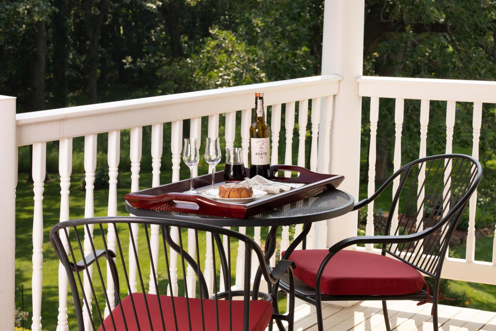 The Oakwood Inn Okoboji Esterno foto